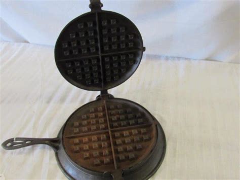 Approximately diameter, 10. . Griswold 9 waffle iron